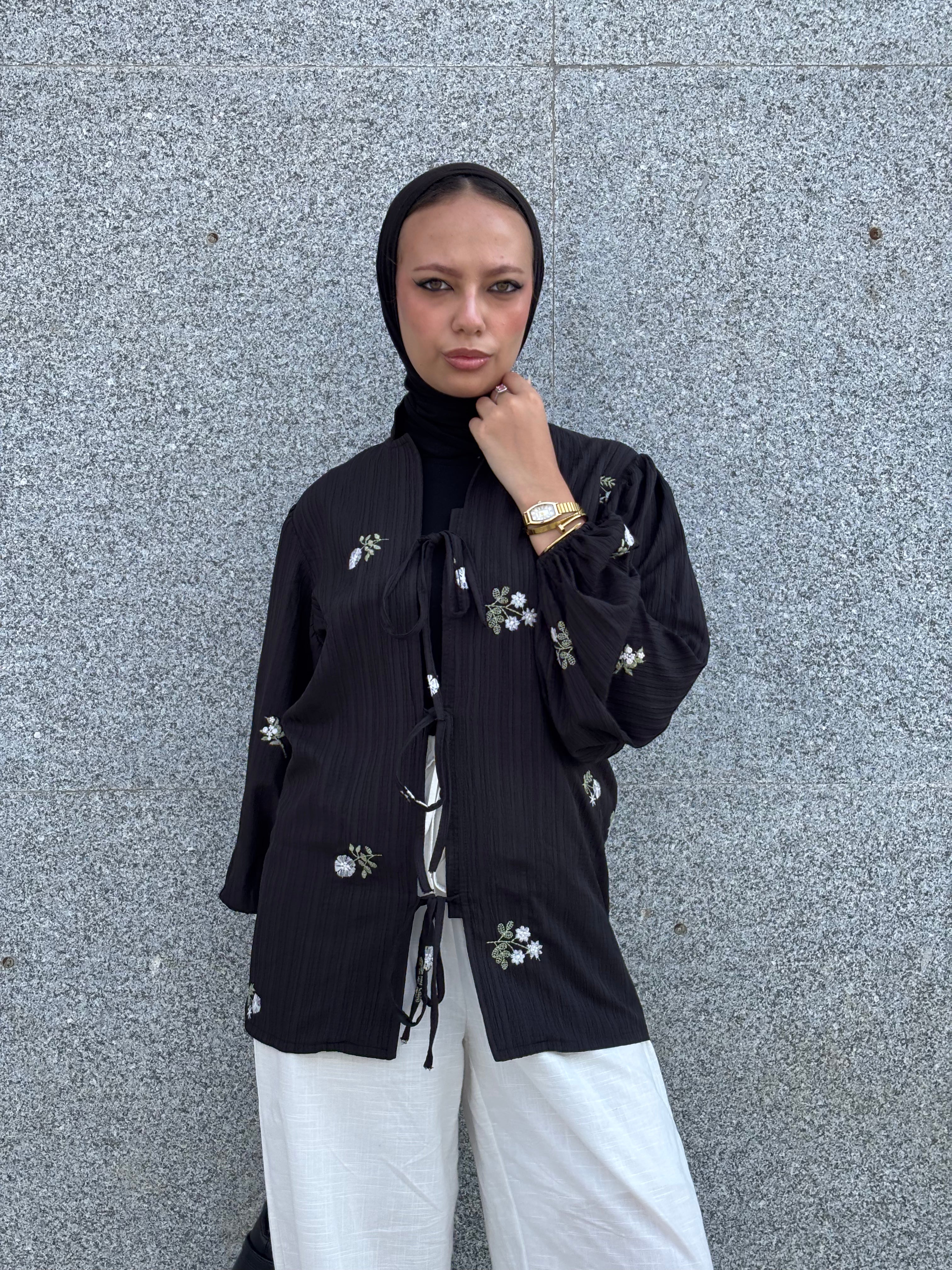 Daisy In Black