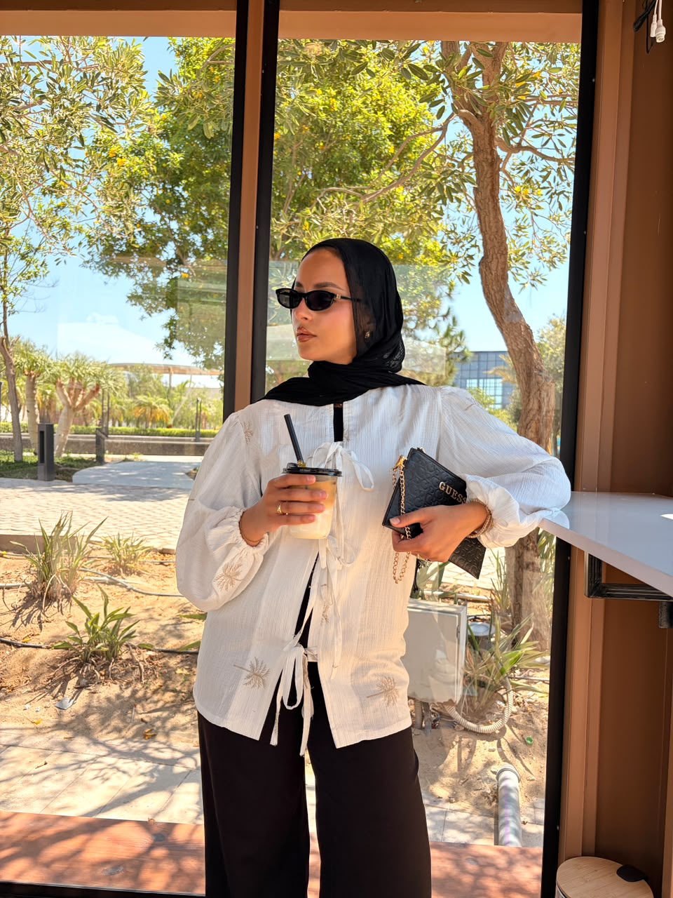 Lena Blouse in beige & White